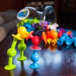 Fat Brain Toys Squigz Deluxe 50 Piece Set - Image 2